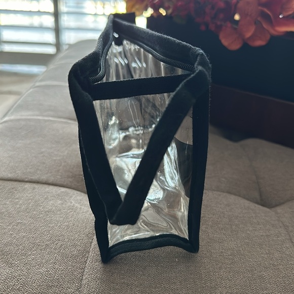 Kendall + Kylie  Makeup Case - Picture 3 of 4